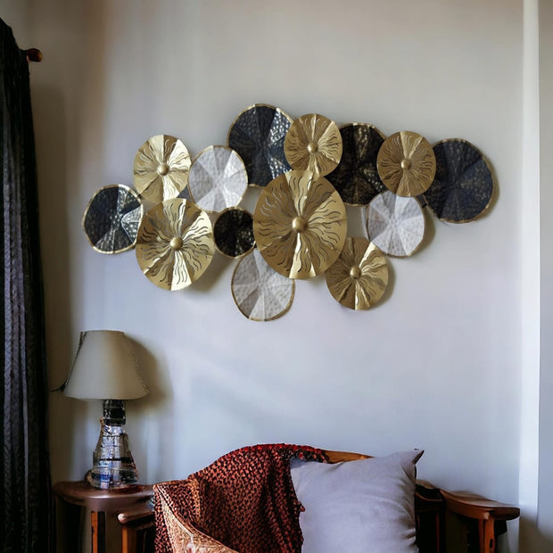 MULTICOLORED DESIGNED METAL WALL DECOR WITH ANTIQUE FINISH