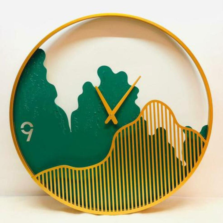 NATURELLE RINGED METAL ANTIQUE WALL CLOCK