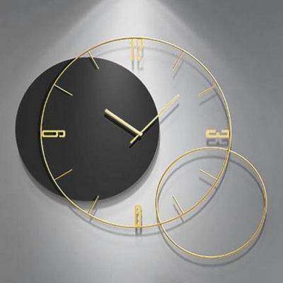 RESPLENDENT METAL ANTIQUE WALL CLOCK