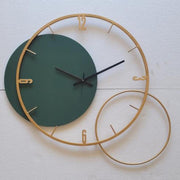 RESPLENDENT METAL ANTIQUE WALL CLOCK