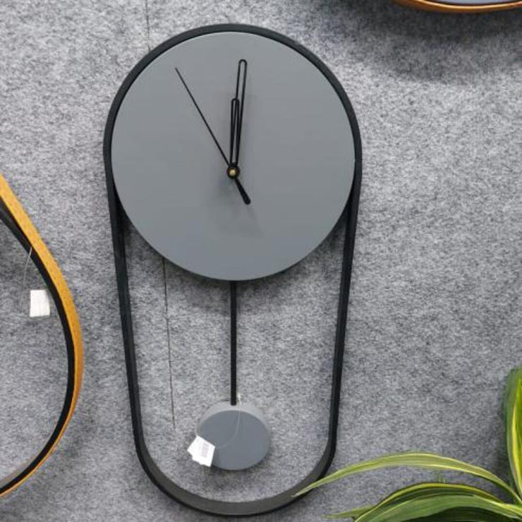 COSMOPOLITAN BLACK AND GREY METAL ANTIQUE WALL CLOCK