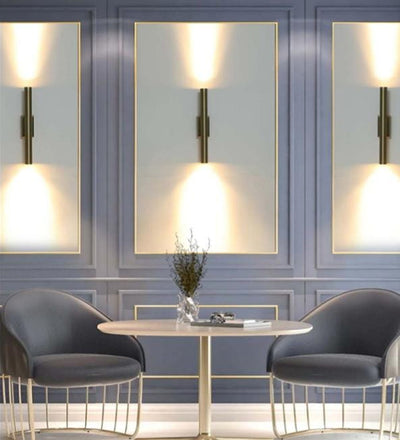 CYLINDRICAL WALL LAMP IN GOLDEN FINISH