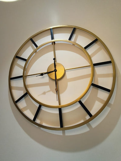 ANTIQUE BLACK GOLDEN DAINTY METAL WALL CLOCK-1