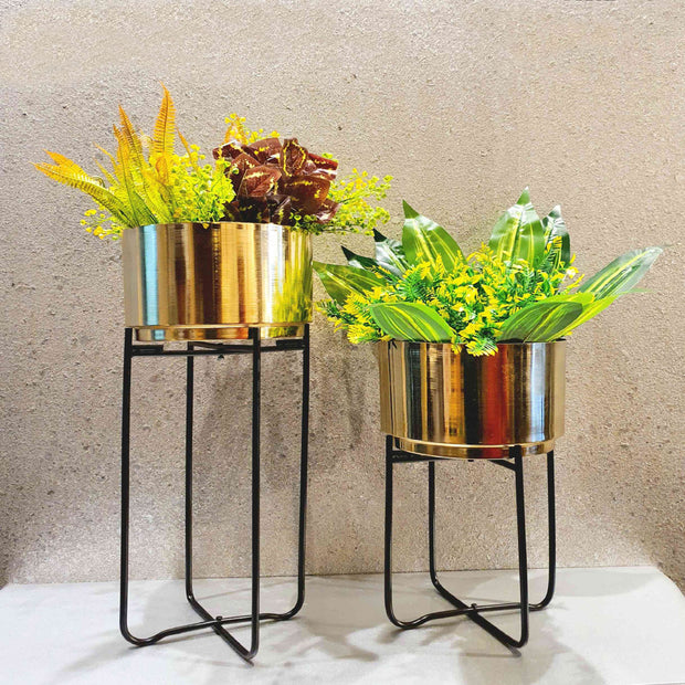 COPPER & GOLD TONED ANTIQUE PIECE RINGER SHAPED PLANTER