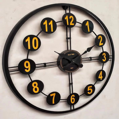 ROMAN BEAUTIFUL METALLIC ROUND WALL CLOCK