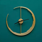 SEDATE ANTIQUE GOLDEN WALL CLOCK
