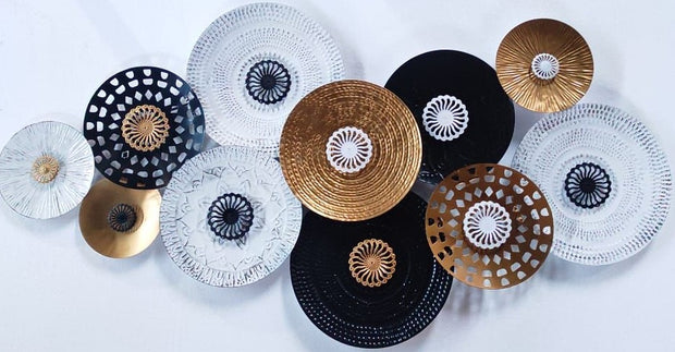 MARVELOUS MULTI-COLORED METAL WALL DÉCOR