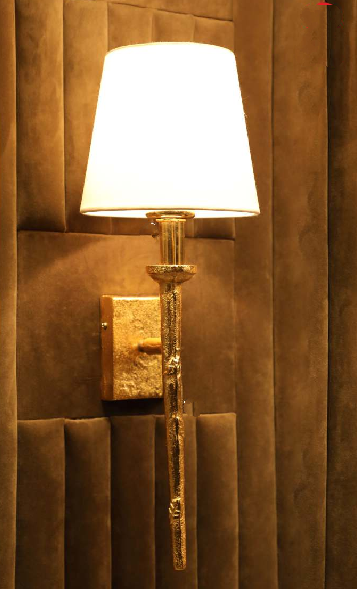 ECCENTRIC MILKY WHITE AND GOLD WALL LAMP
