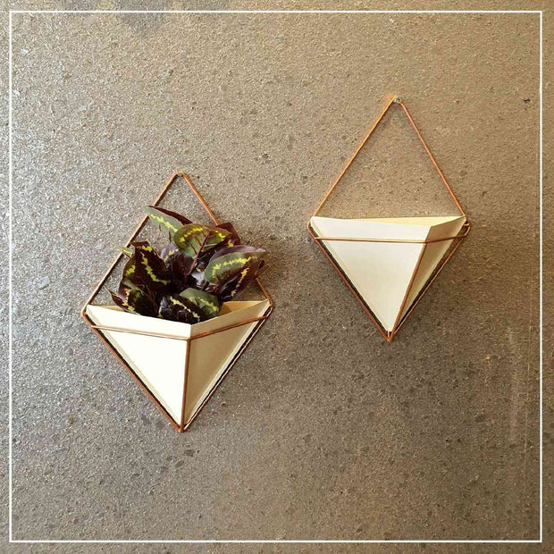 MULTICOLOURED 3D TRIANGULAR WALL PLANTER
