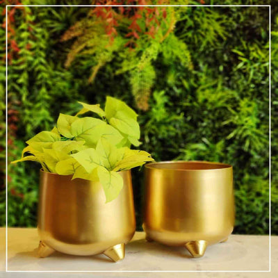BRIGHT GOLD GLIDED ANTIQUE DESK POT