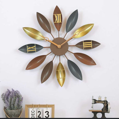DUSKY METAL FOLIATED ANTIQUE WALL CLOCK