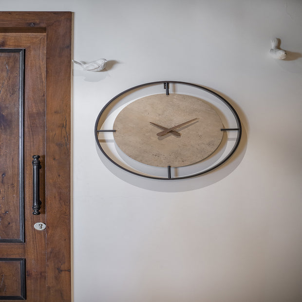LOVELY ELLIPTICAL METALLIC WALL CLOCK