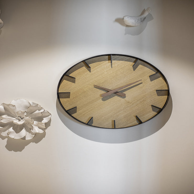 STUDIO STYLE BLACK METAL WALL CLOCK