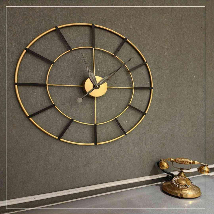 ANTIQUE BLACK GOLDEN DAINTY METAL WALL CLOCK