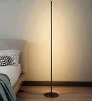 SLEEK TUBULAR BLACK FLOOR LAMP