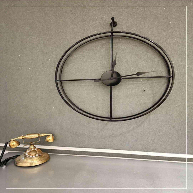 ANTIQUE ROUND BLACK WALL CLOCK