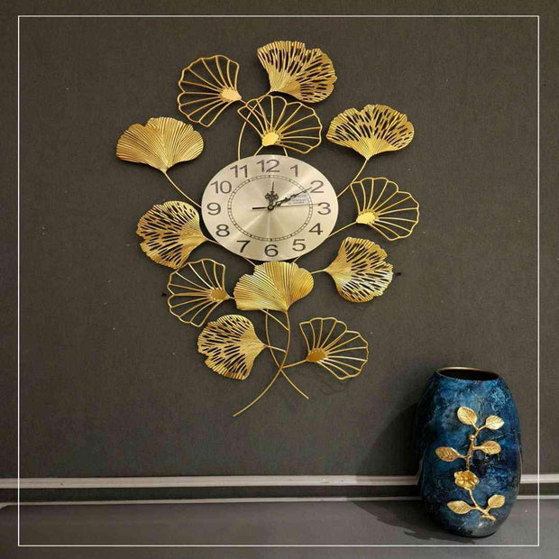 GOLDEN METAL WALL CLOCK