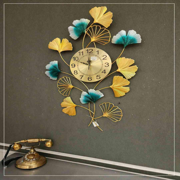 MULTICOLOURED GOLDEN METAL WALL CLOCK